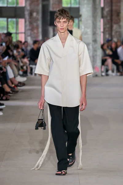 Look 5